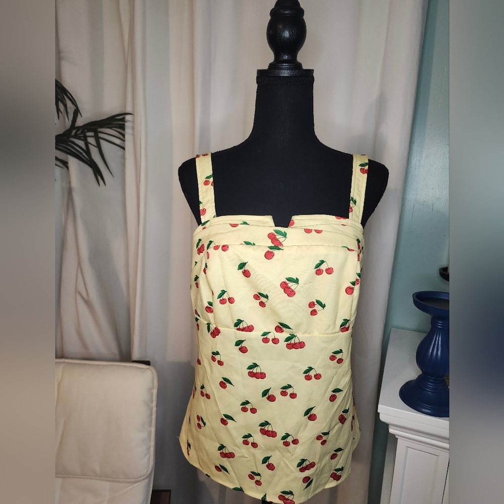 Belle Pogue NWT Retro 50s style pinup top